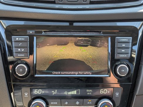 Used 2018 Nissan Rogue SV image 28