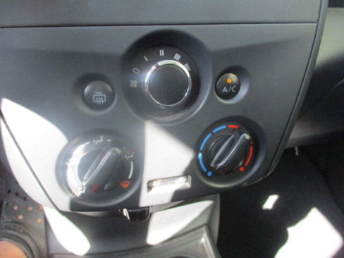 Used 2016 Nissan Versa S image 28