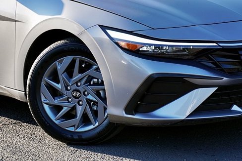 Certified 2024 Hyundai Elantra SEL image 4