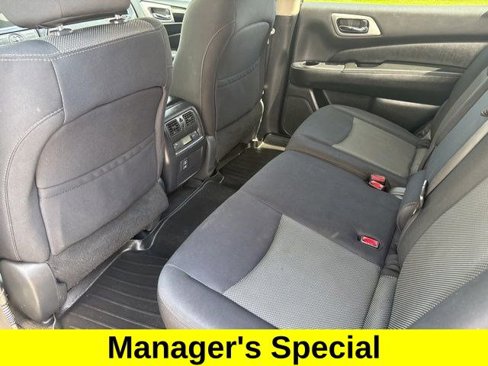 Used 2018 Nissan Pathfinder S image 27