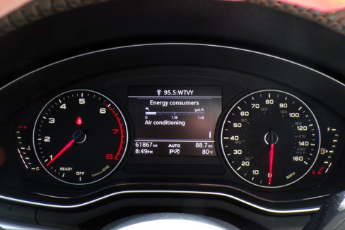 Used 2017 Audi A4 2.0T Premium image 16