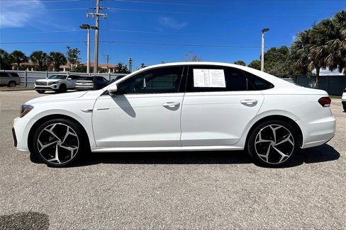 Certified 2021 Volkswagen Passat 2.0T R-Line image 8