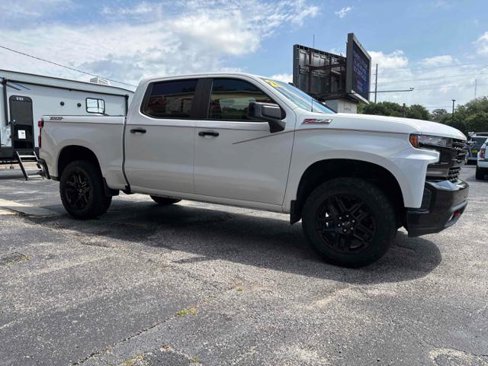 Used 2021 Chevrolet Silverado 1500 LT Trail Boss w/ Convenience Package II image 3