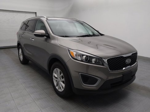 Used 2017 Kia Sorento LX image 13
