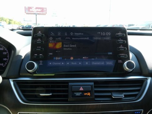 Used 2022 Honda Accord Touring image 30