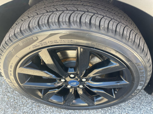 Used 2019 Ford Escape SE image 9