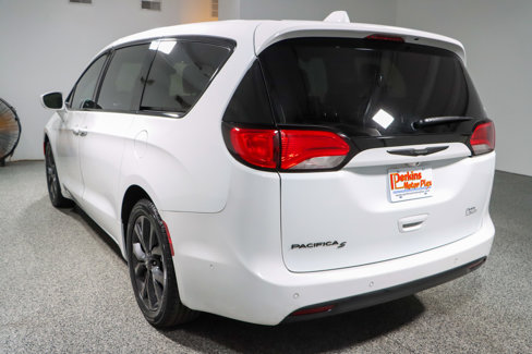 Used 2019 Chrysler Pacifica Touring Plus w/ Advanced Safetytec Group image 9