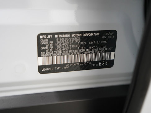 Used 2024 Mitsubishi Outlander ES image 28