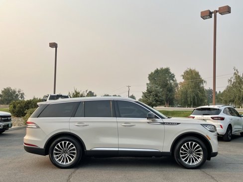 Used 2020 Lincoln Aviator Reserve w/ Equipment Group 201A image 2