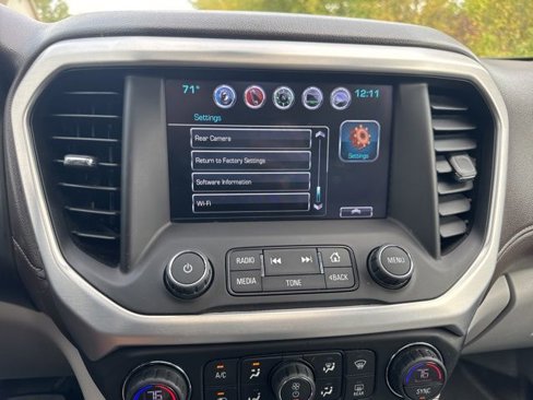 Used 2018 GMC Acadia SLT image 30