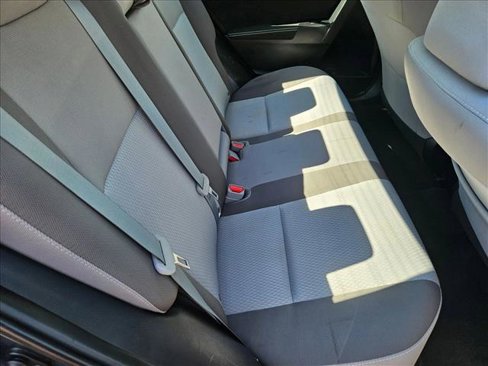 Used 2017 Toyota Corolla LE image 18