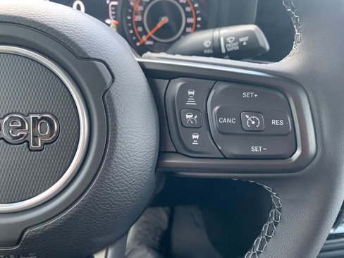 New 2025 Jeep Gladiator Sport image 20