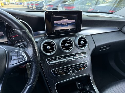 Used 2015 Mercedes-Benz C 300 4MATIC Sedan image 16