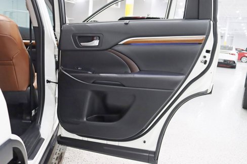 Used 2019 Toyota Highlander Limited Platinum image 35