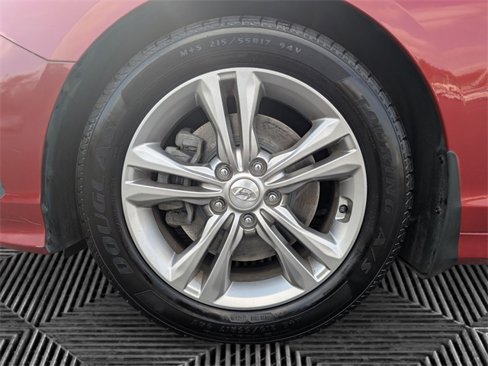 Used 2018 Hyundai Sonata Limited image 9