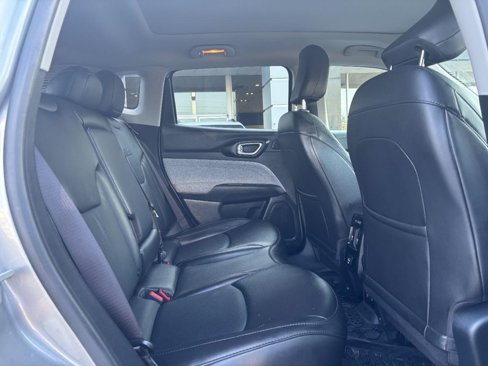 Used 2022 Jeep Compass Latitude w/ Sun and Sound Group image 13