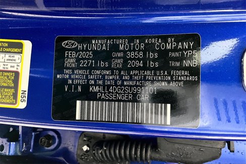 Certified 2025 Hyundai Elantra SE image 32