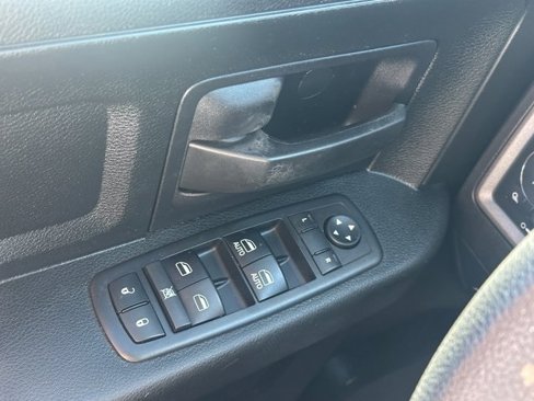 Used 2018 RAM 1500 Express image 28