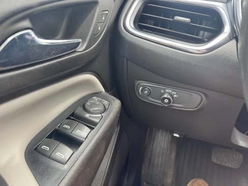Used 2019 Chevrolet Equinox LS image 19