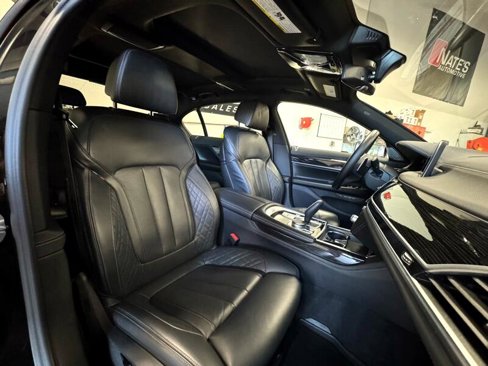 Used 2020 BMW 750i xDrive w/ M Sport Package image 15