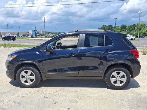 Used 2022 Chevrolet Trax LT w/ Driver Confidence Package image 11