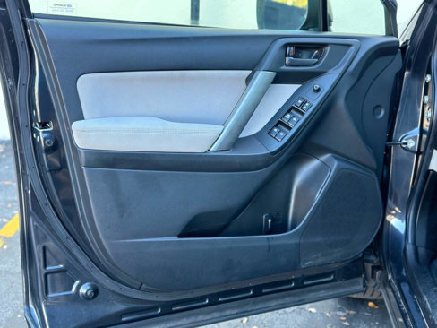 Used 2014 Subaru Forester 2.5i Premium w/ All-Weather Package image 11