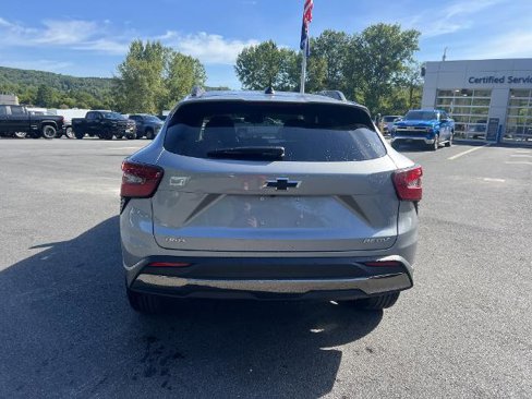 New 2025 Chevrolet Trax ACTIV w/ Sunroof Package image 4