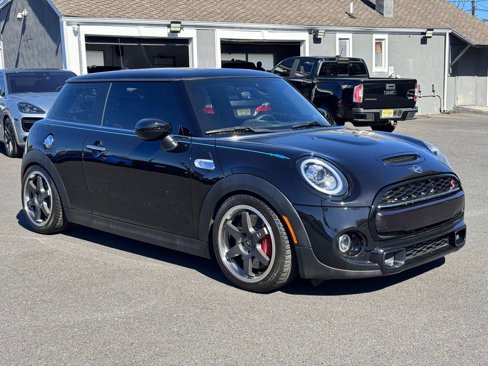 Used 2020 MINI Cooper S image 1