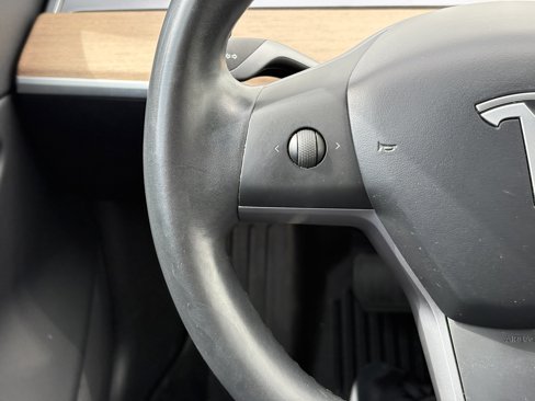 Used 2018 Tesla Model 3 Long Range image 16