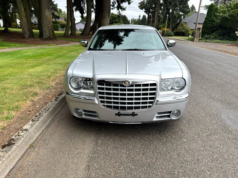 Used 2006 Chrysler 300 C w/ Navigation & Sound Group II image 8