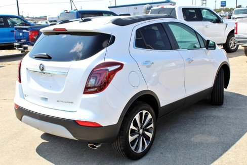 Used 2021 Buick Encore Preferred w/ Safety Package image 4