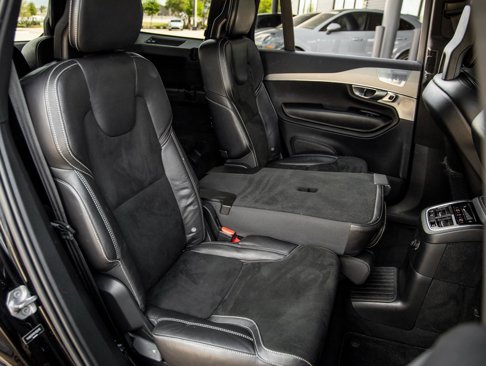 Used 2017 Volvo XC90 T8 R-Design w/ Vision Package image 40