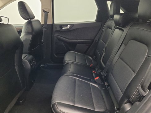 Used 2020 Ford Escape Titanium image 18