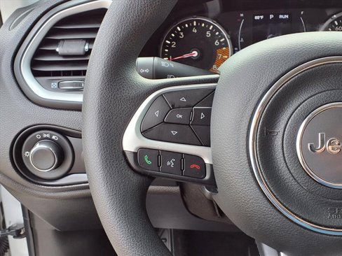 Used 2020 Jeep Renegade Sport w/ Sport Appearance Group image 18