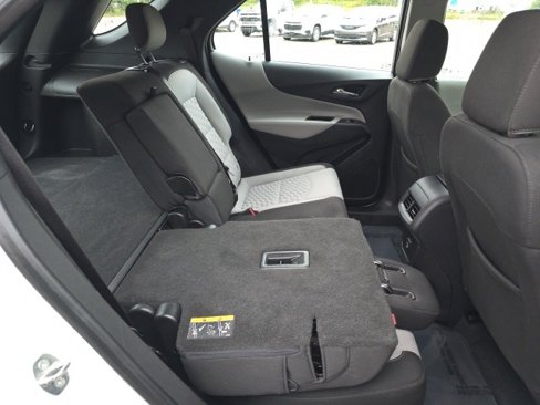 Used 2020 Chevrolet Equinox LS image 28