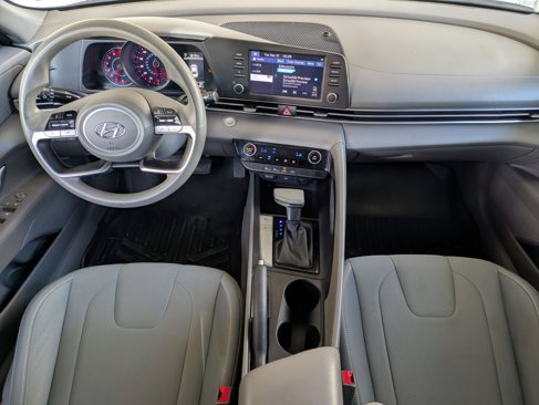 Used 2021 Hyundai Elantra SEL image 19