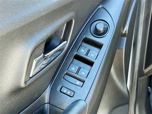 Used 2020 Chevrolet Trax LS w/ Tint and Cruise Package image 17