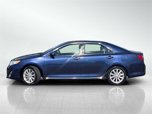 Used 2014 Toyota Camry XLE image 7