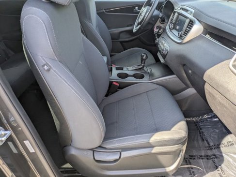 Used 2018 Kia Sorento LX image 18