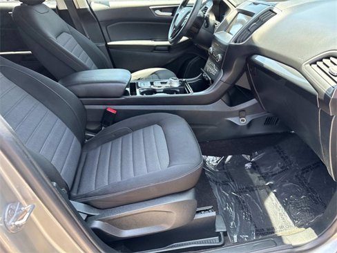 Certified 2020 Ford Edge SE image 30