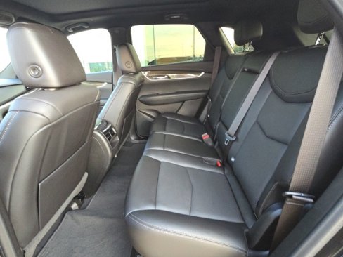 Used 2021 Cadillac XT5 Sportv w/ LPO, ONYX Package image 14