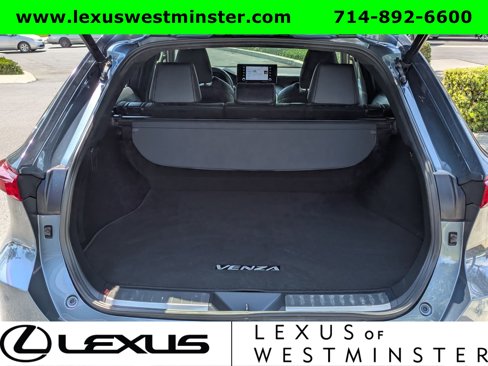 Used 2021 Toyota Venza XLE image 10