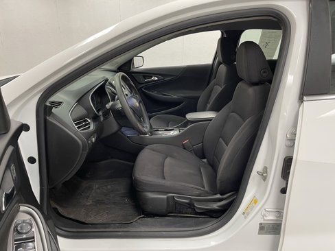 Used 2018 Chevrolet Malibu LS image 17