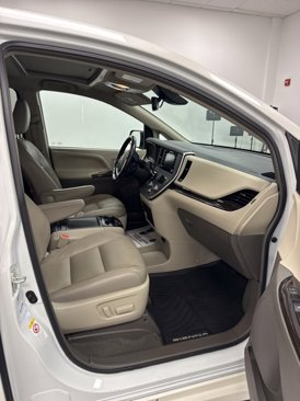 Used 2019 Toyota Sienna XLE Premium image 23