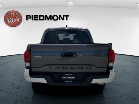 Used 2022 Toyota Tacoma SR5 image 7