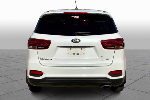 Used 2019 Kia Sorento L image 4