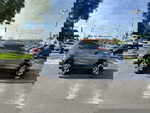 Used 2020 Nissan Rogue Sport SV image 8