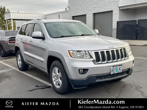 Used 2011 Jeep Grand Cherokee Laredo image 1