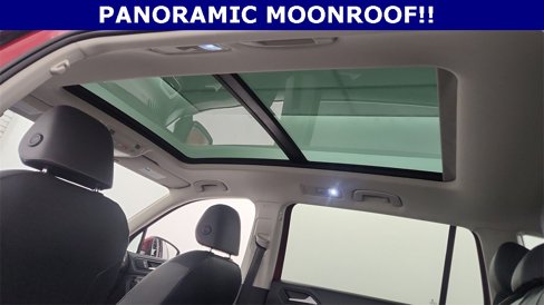 Used 2020 Volkswagen Tiguan SE w/ Panoramic Sunroof Package image 11