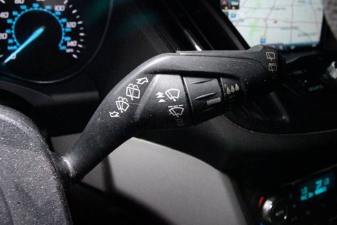 Used 2015 Ford Escape SE w/ SE Chrome Package image 24